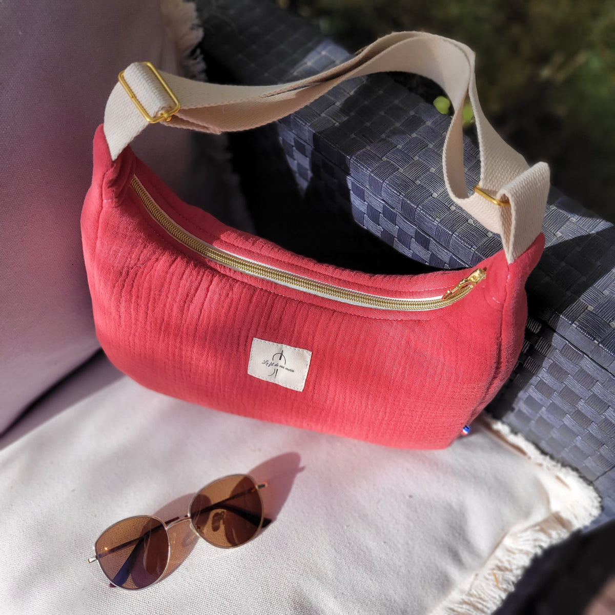 Sac demi-lune double gaze rouge bois