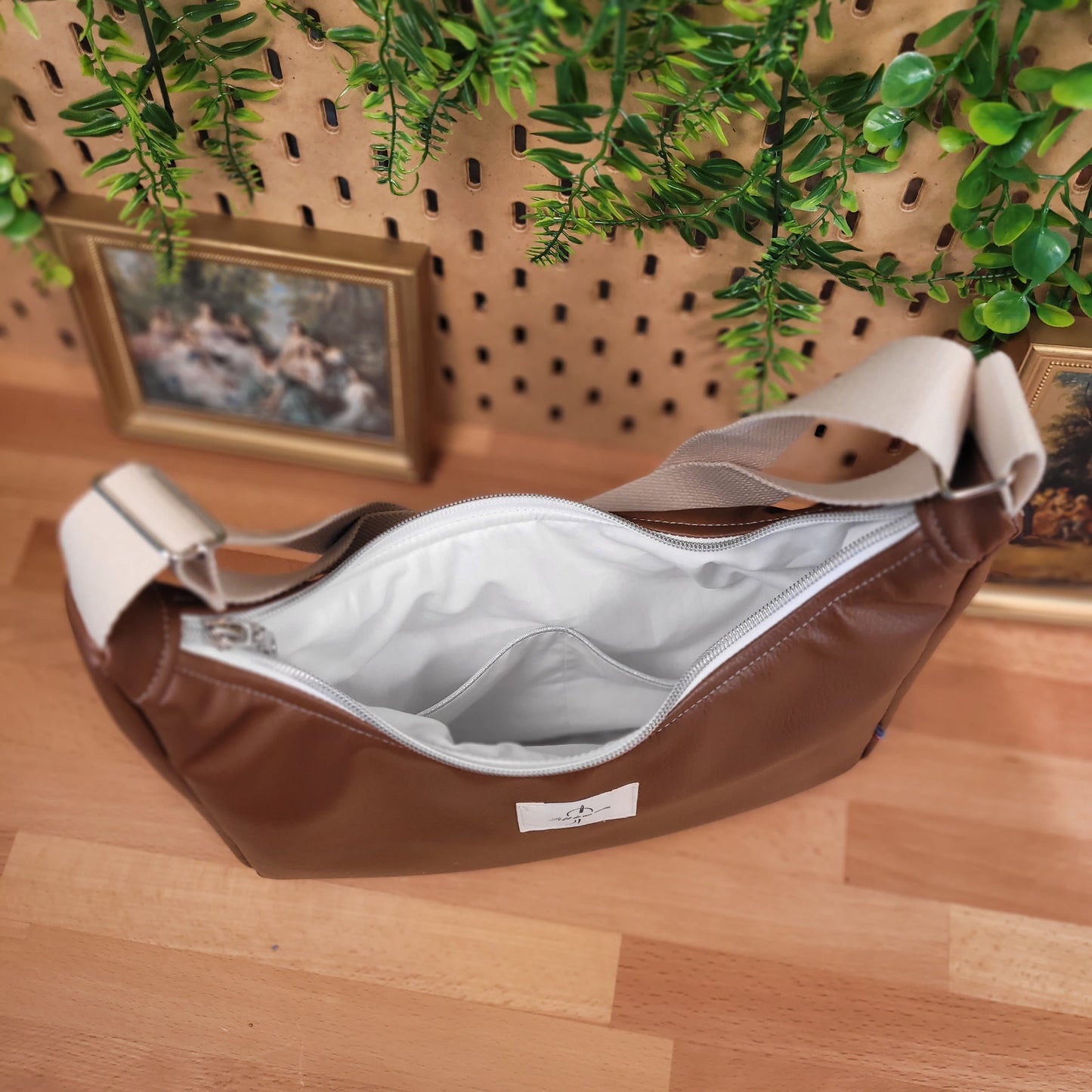 Sac demi-lune simili Marron