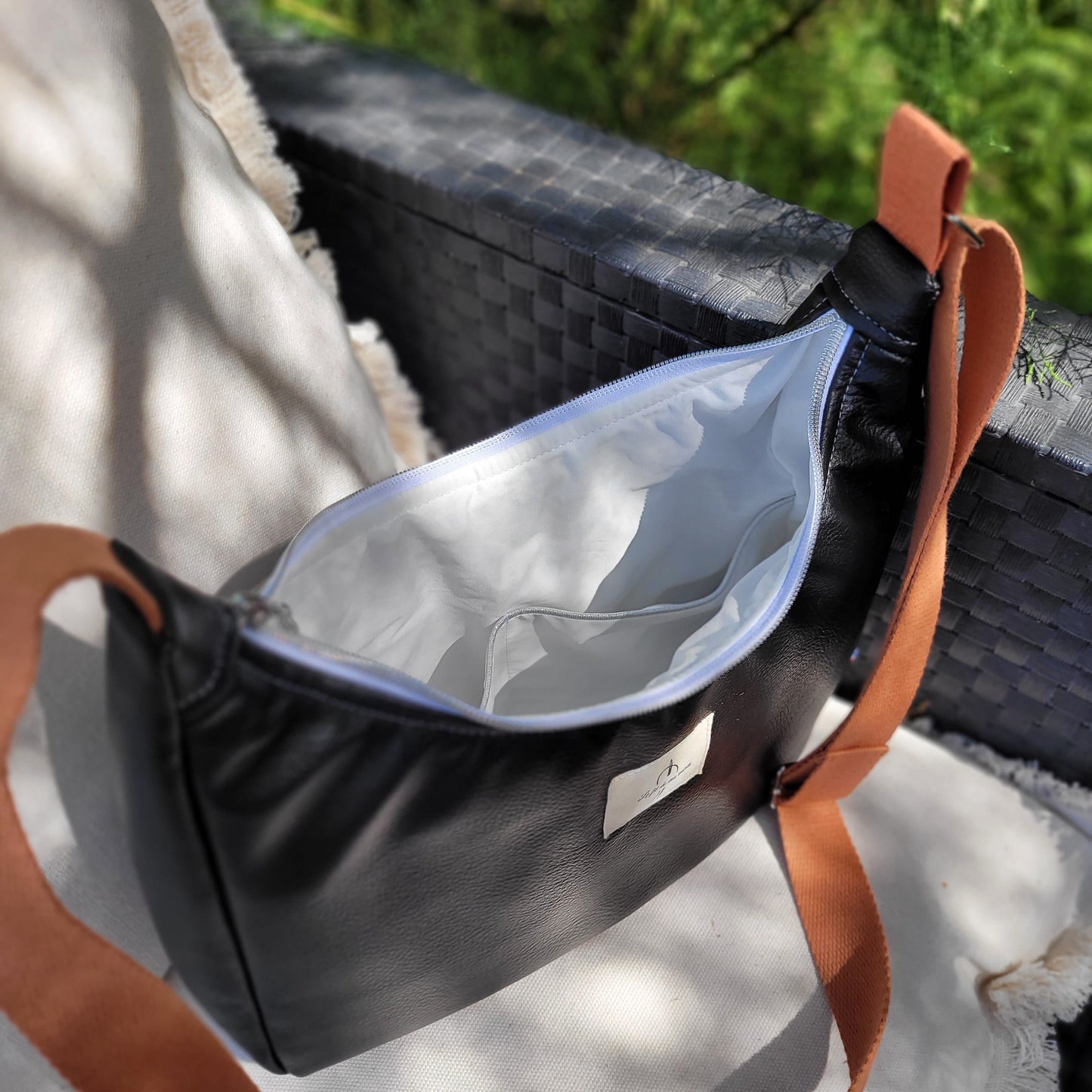 Sac demi-lune simili Noir
