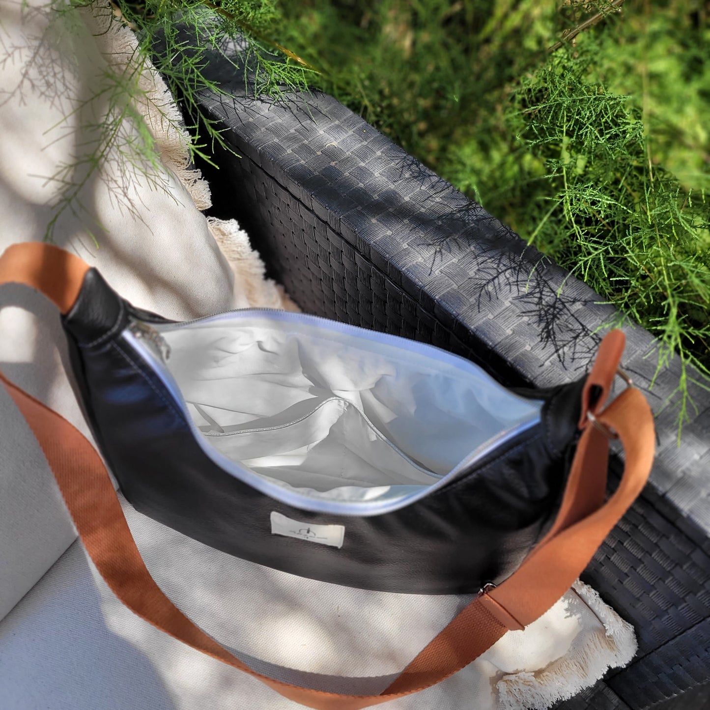 Sac demi-lune simili Noir