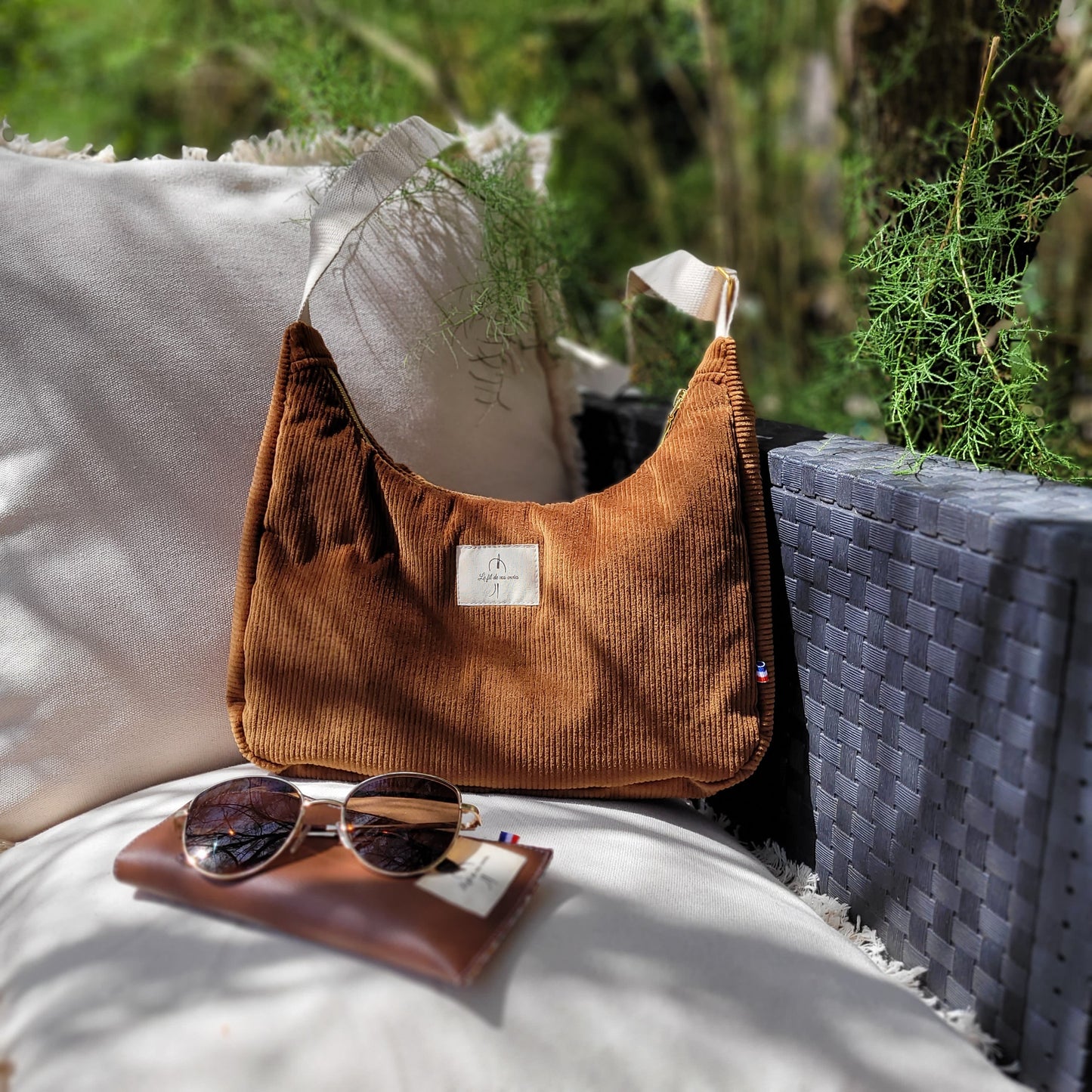 Sac demi-lune velours marron