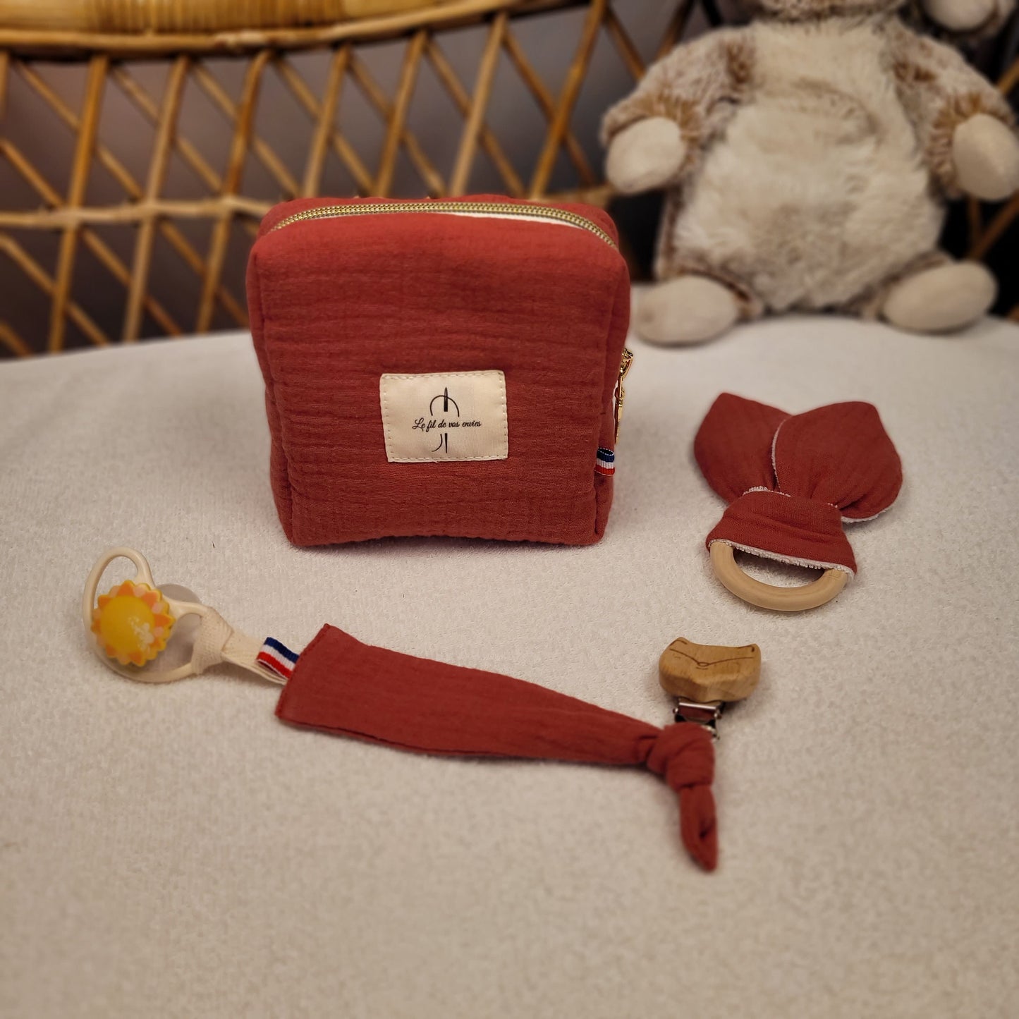Trousse de naissance rouge bois