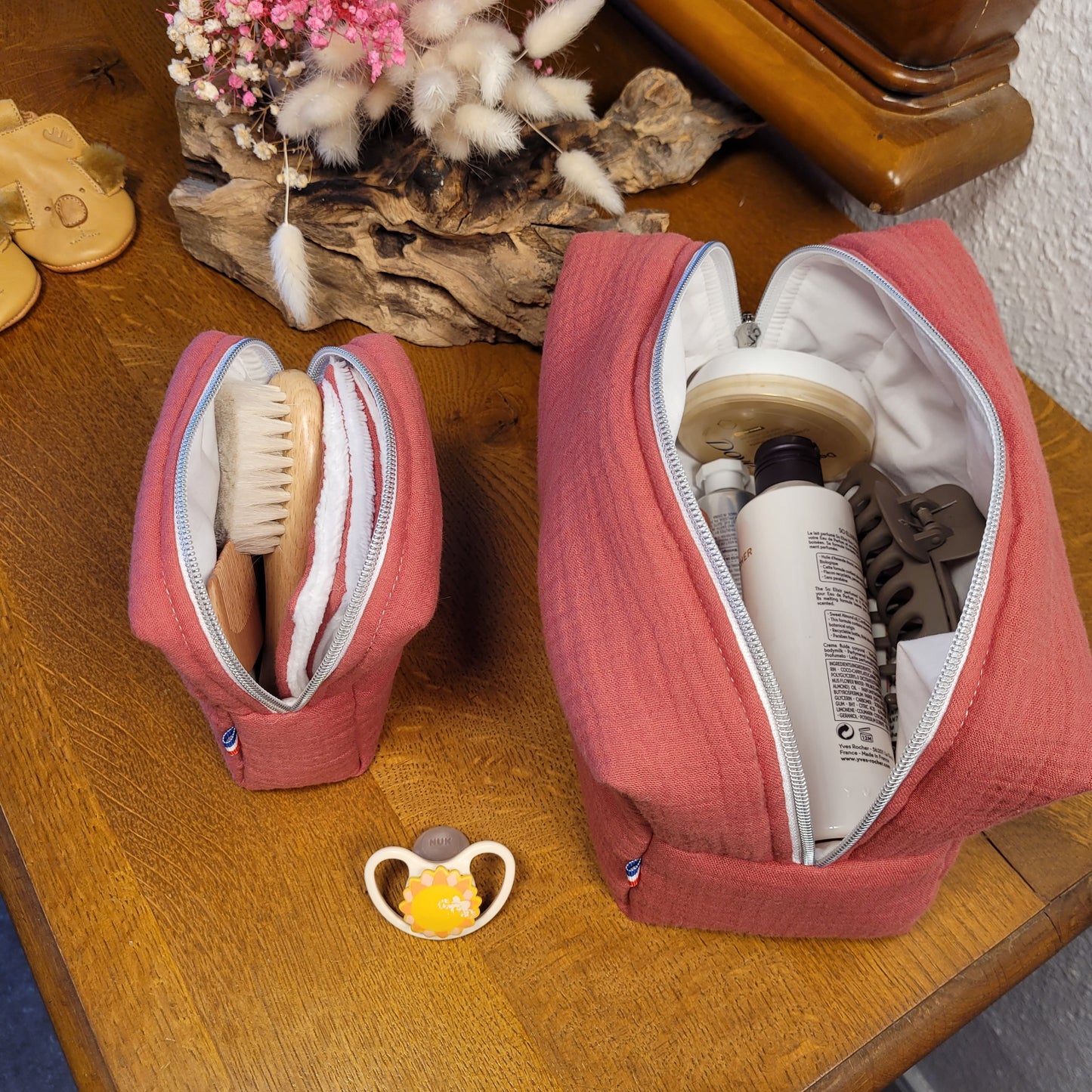 Trousse de toilette bois rouge