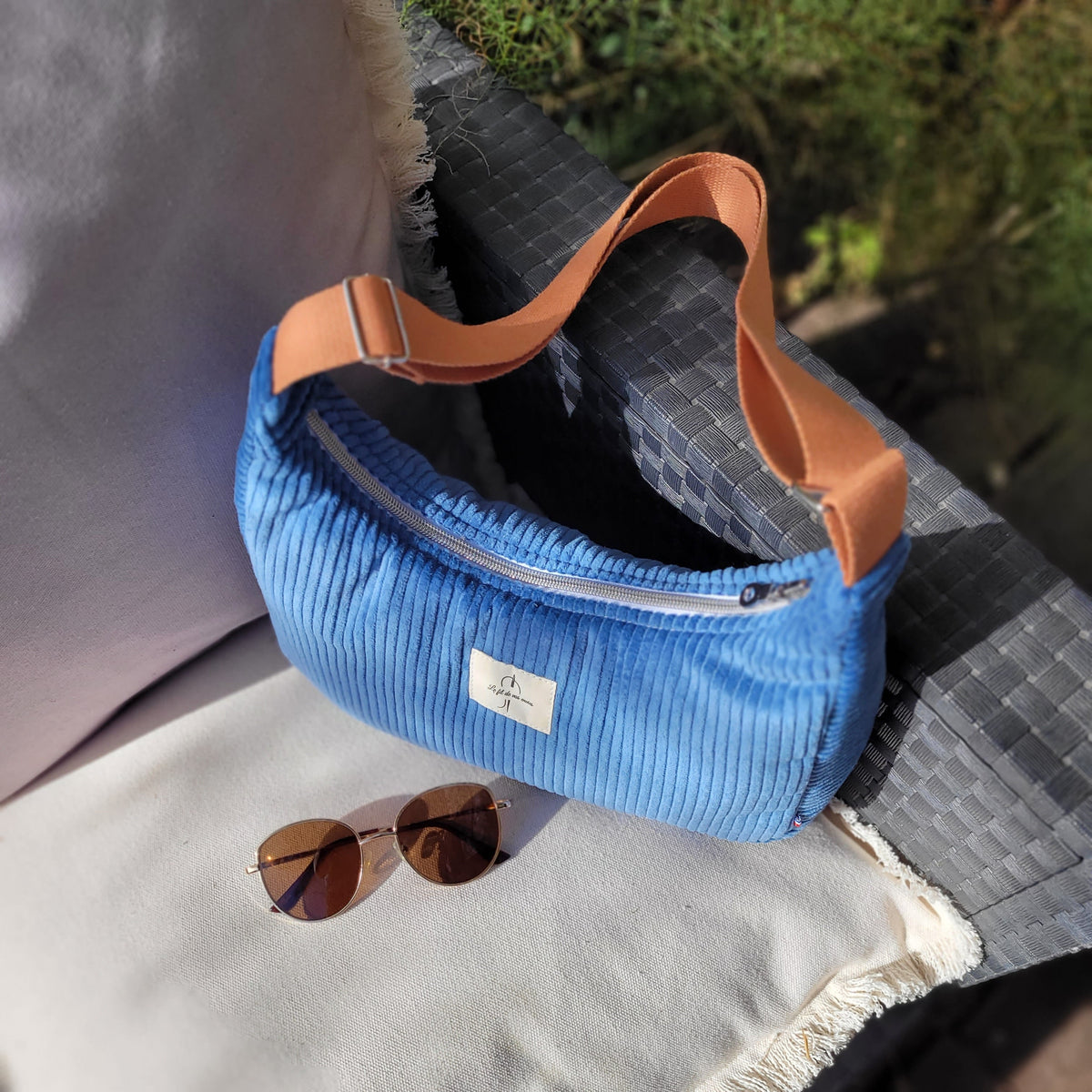 Sac demi-lune velours bleu