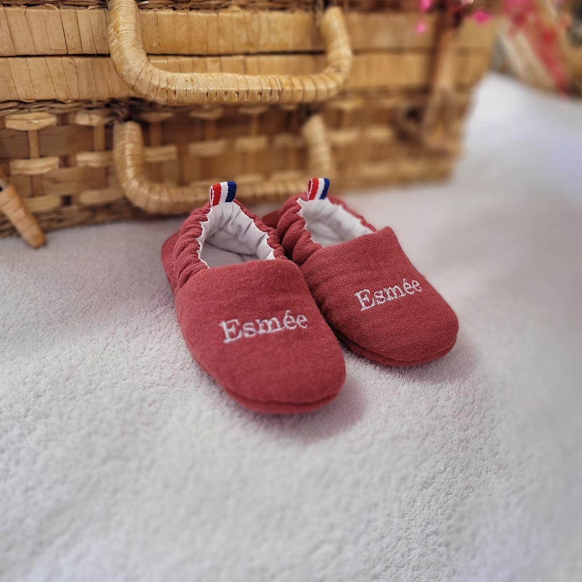 Chaussons bébé naissance double gaze rouge bois