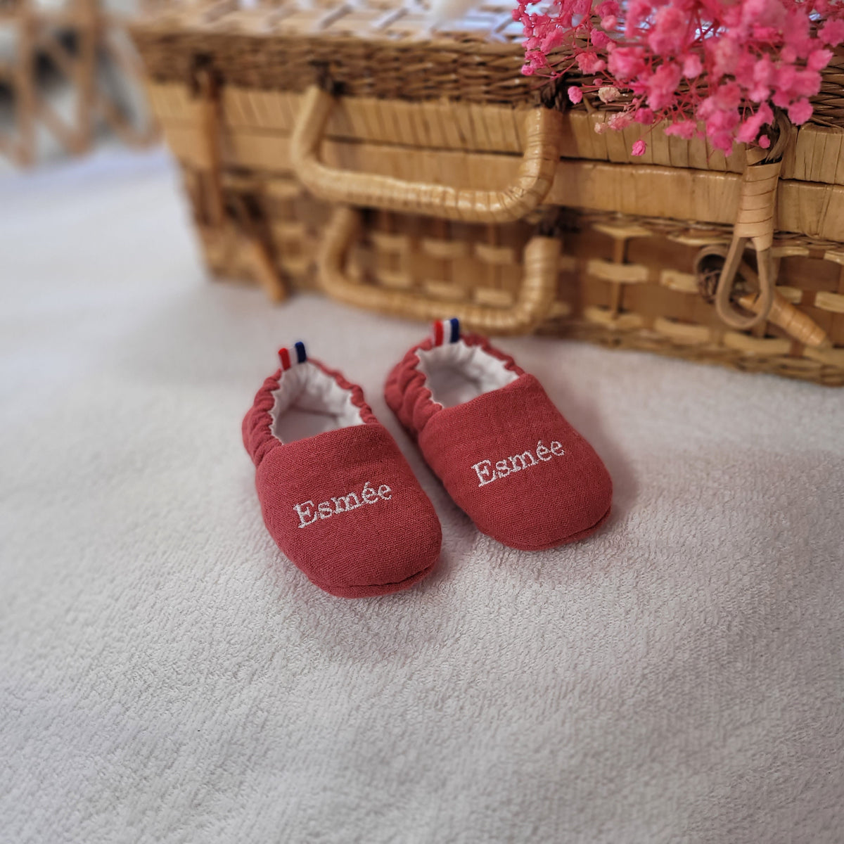 Chaussons bébé naissance double gaze rouge bois